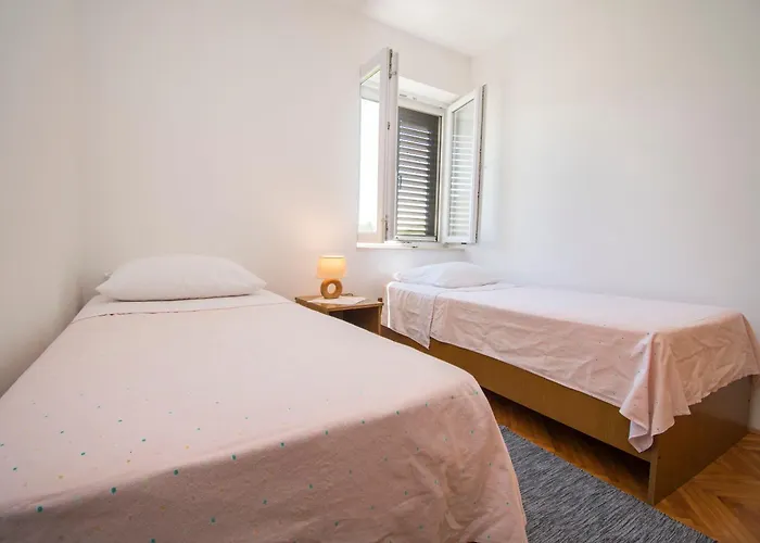 Near Krka Apartment Bilice